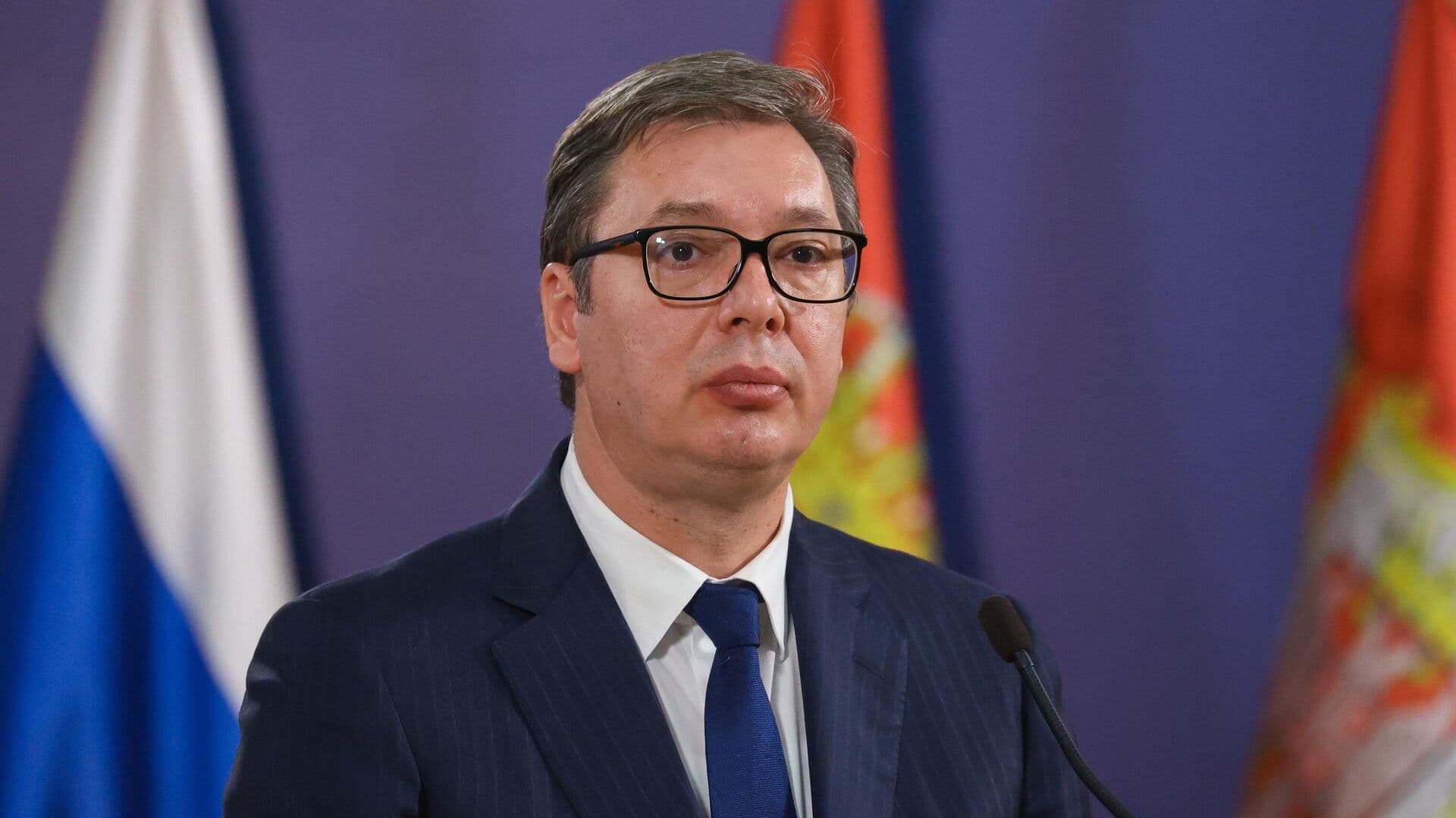 Vuçiq e mohon se Beogradi e ka qëllim zhvendosjen e serbëve të Kosovës në Sanxhak