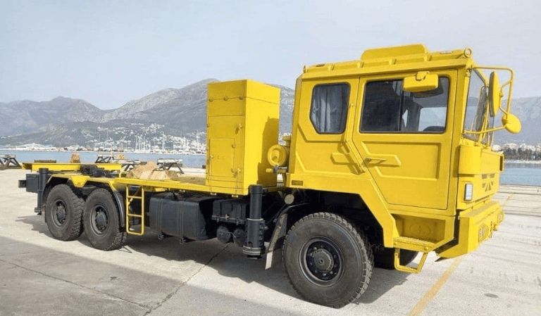 Mali i Zi ndal disa automjete ushtarake të blera nga Serbia, të kamufluara si të ndërtimit