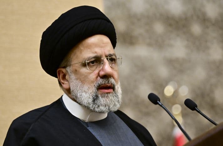 Helikopteri që transportonte presidentin e Iranit ‘pëson një ulje të vështirë’