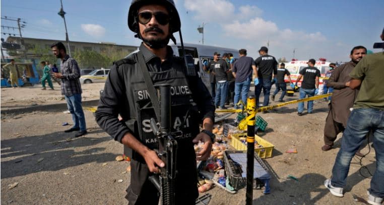 Persona të armatosur vrasin shtatë zyrtarë të doganave në Pakistan