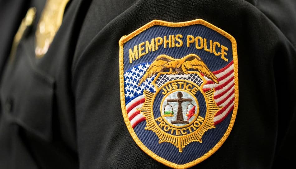 Dy të vdekur dhe gjashtë të plagosur nga të shtënat në një festë në Memphis