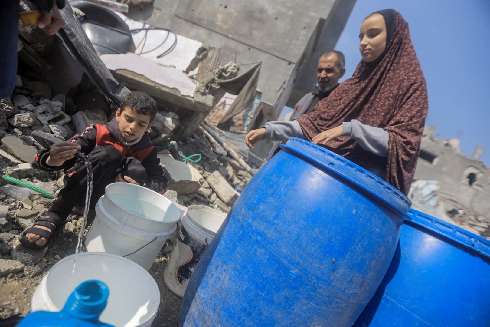 Mungesa e ujit të pastër po shkakton përhapjen e sëmundjeve në Gaza, thotë OKB-ja