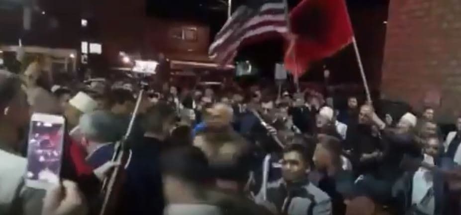 Në qytetin e Ali Ahmetit nis festa (VIDEO)