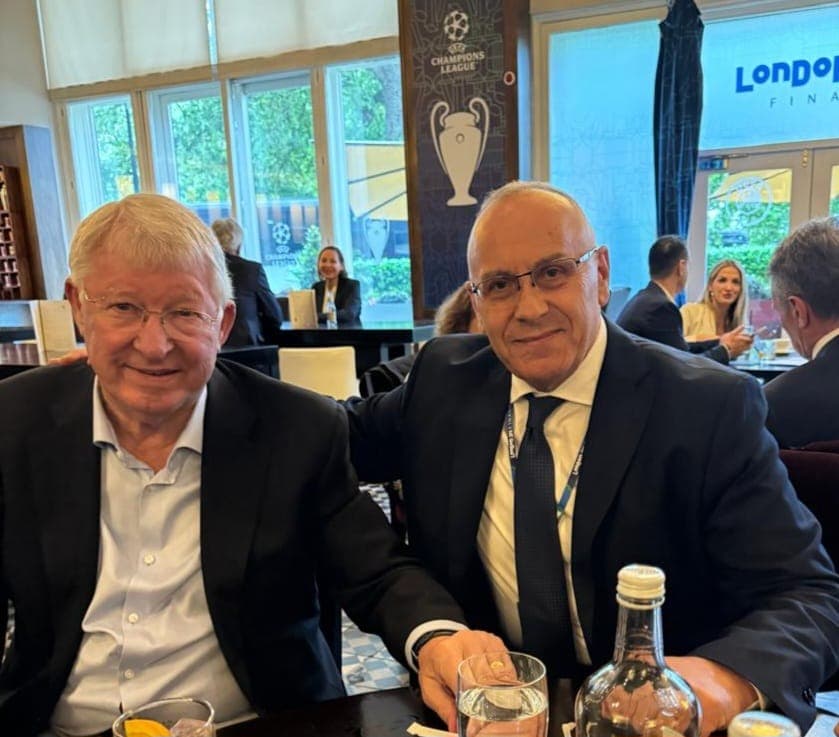 Ademi takohet me Sir Alex Ferguson: Pati lëvdata për futbollistët kosovarë