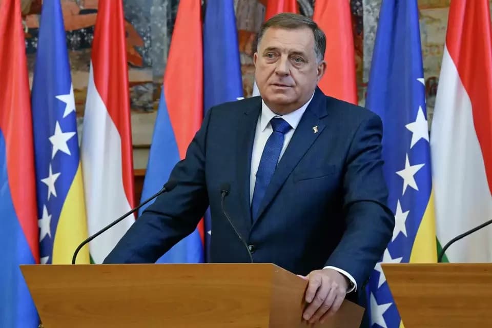 Dodik: Nesër do t’ia propozojmë qeverisë federale ndarjen paqësore të Bosnjës