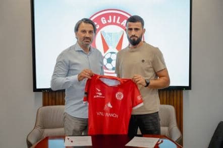 Djaloshi nga qyteti i rrushit rikthehet në folenë e “Skifterëve”