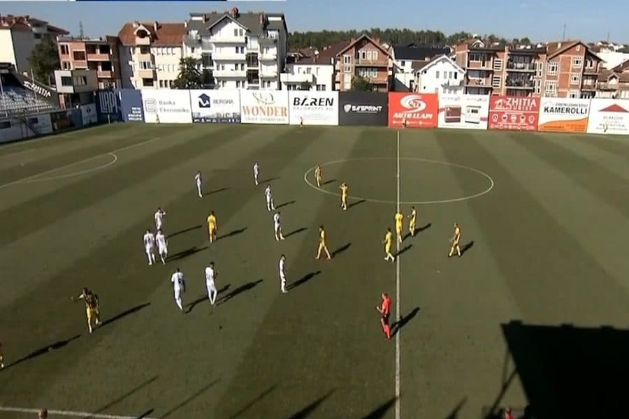 Mbyllet pa gola pjesa e parë mes Ballkanit e Santa Colmas, suharekasit mbesin me një lojtar më pak