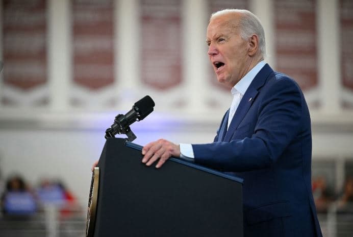 Më shumë demokratë bëjnë thirrje që Bideni të tërhiqet, ai mezi e pret kthimin për të vazhduar fushatën