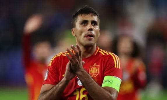 Rodri shpallet lojtari më i mirë i kampionatit