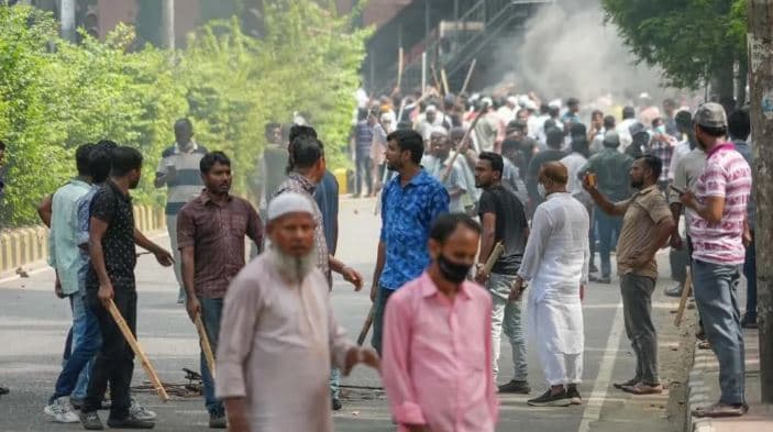 Gjykata në Emiratet e Bashkuara dënon 57 protestues të Bangladeshit, një me burgim të përjetshëm