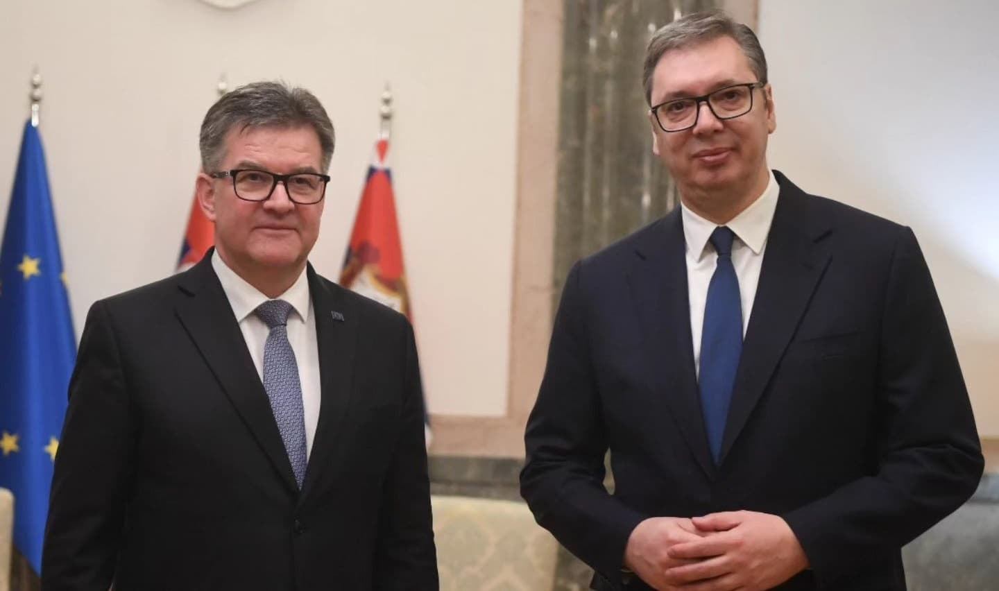 Lajçaku dhe Vuçiqi nisin takimin në Beograd