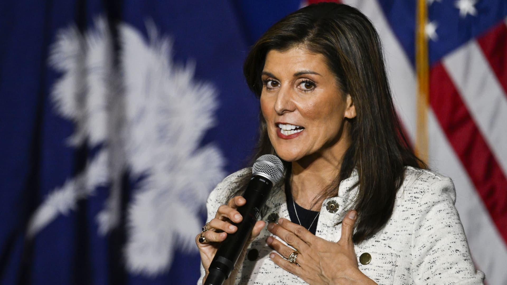 Haley u kërkon votuesve të Pensilvanisë mos t'jenë emocionalë dhe ta zgjedhin Trumpin