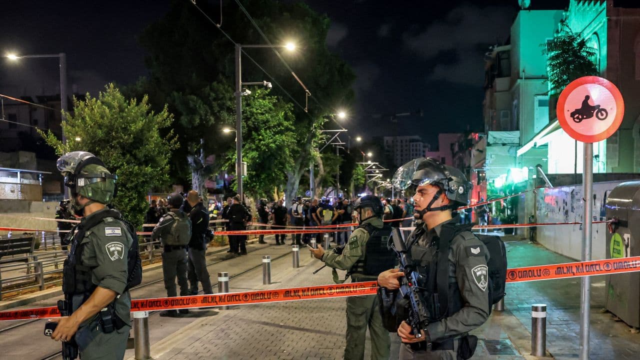 Raportohet për gjashtë të vrarë në një sulm në Tel Aviv