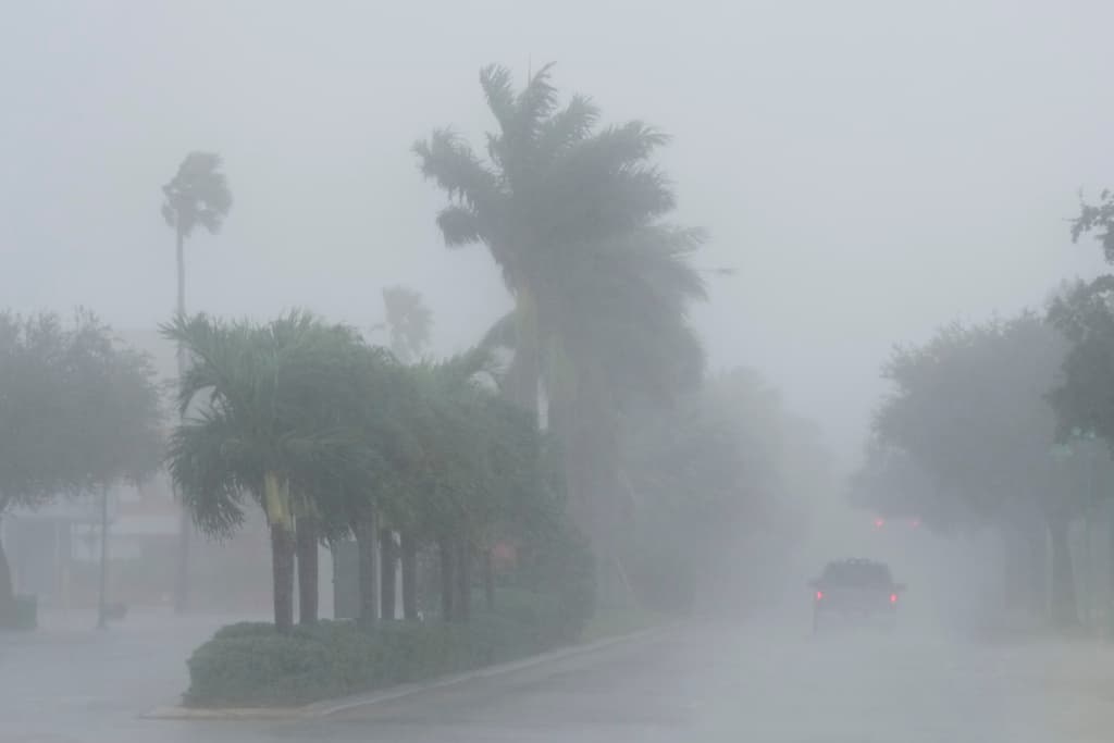 Bie fuqia e uraganit Milton në stuhi të kategorisë tre - floridasve u kërkohet të evakuohen menjëherë!