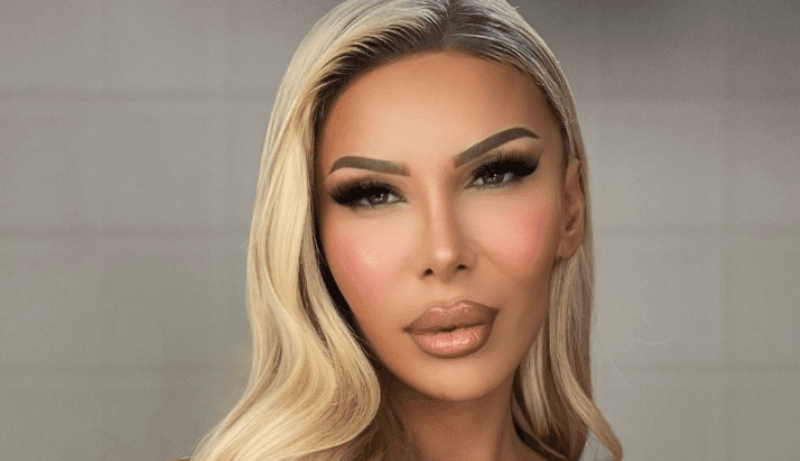 Edona James plot elegancë në paraqitjen e fundit