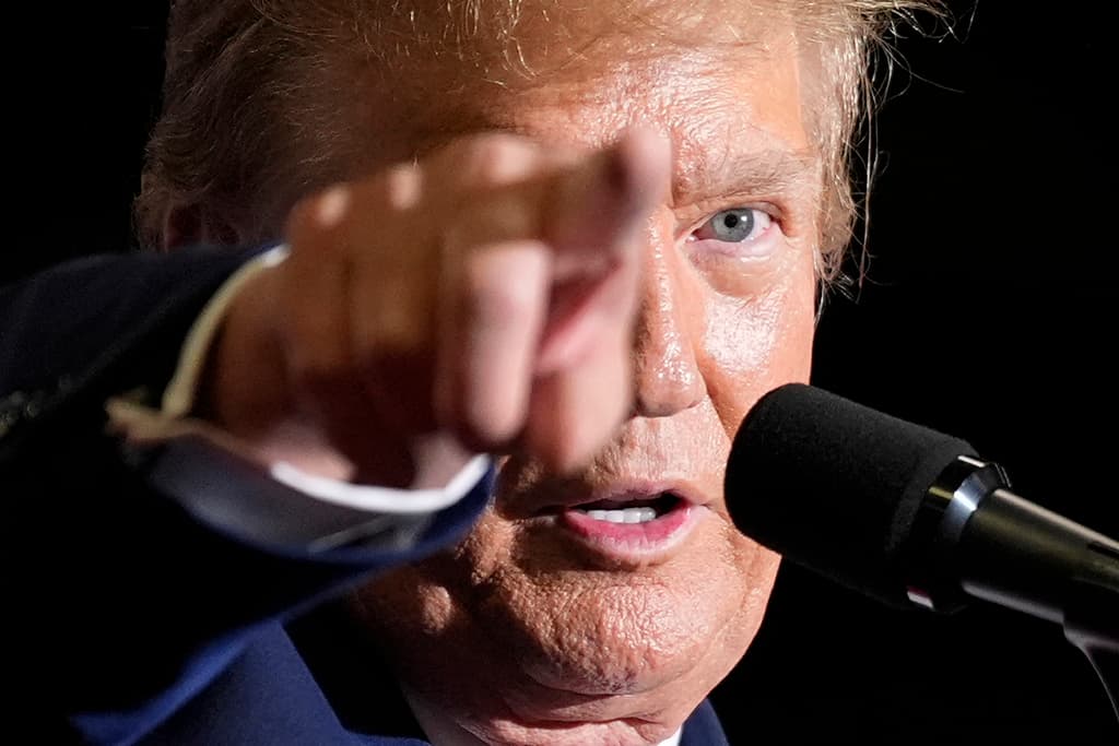 Trump thotë se përplasja e avionit dhe helikopterit mund të ishte parandaluar