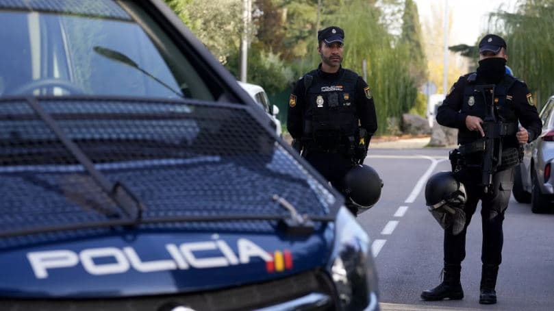 Shkatërrohet rrjeti kriminal që dëmtoi Spanjën, mashtroi me importe të automjeteve