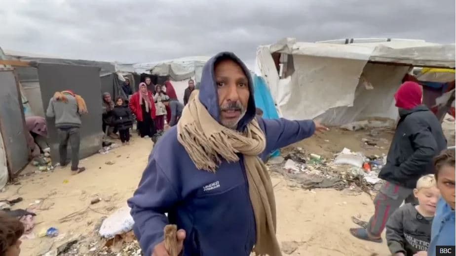 Gaza në mjerim: Bregdeti shndërrohet në strehë të përkohshme mes luftës dhe dimrit të ashpër