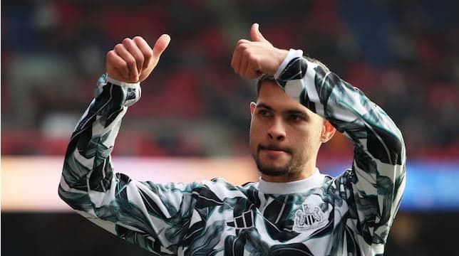 Manchester City synon një yll të premierligës për mesfushën
