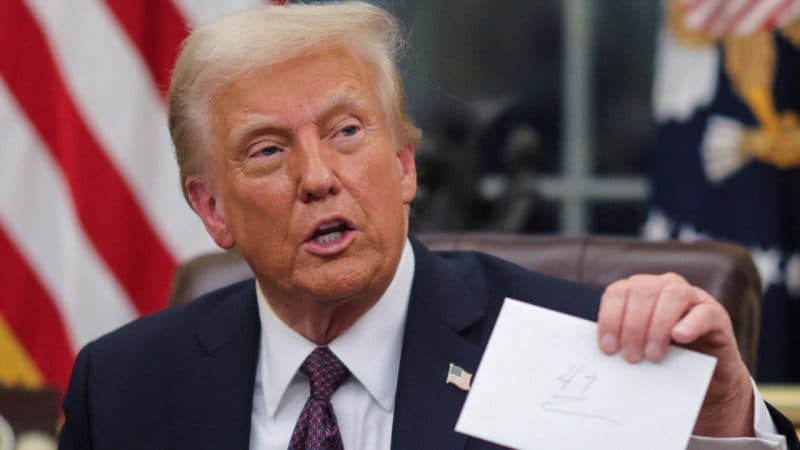 Trump paralajmëron sanksione për Rusinë: Po konsideroj tarifa bankare në shkallë të gjerë