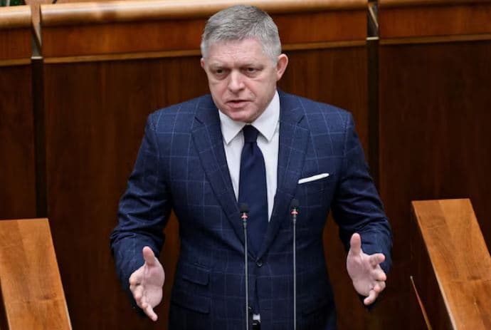 Udhëheqësi sllovak Fico po përgatitet për daljen nga BE-ja, thotë opozita