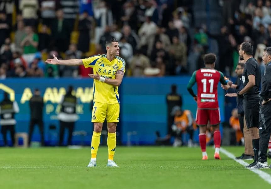 Cristiano Ronaldo nervozohet me gjyqtarët që e ndëshkuan Durani-in me të kuq