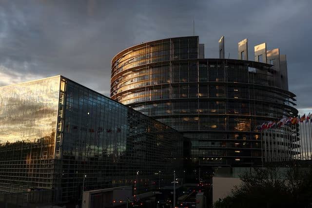 Prokurorët belgë hetojnë korrupsionin e dyshuar në Parlamentin Evropian