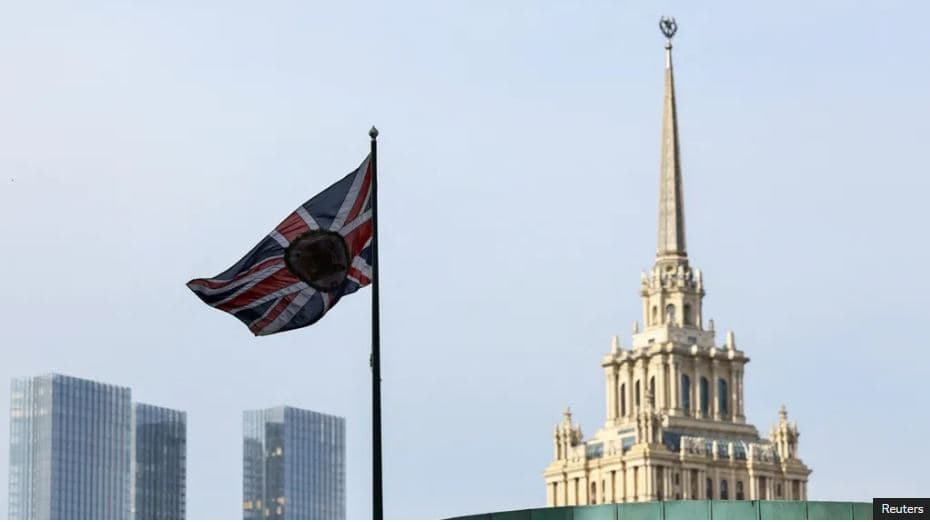 Rusia dëbon dy diplomatë britanikë