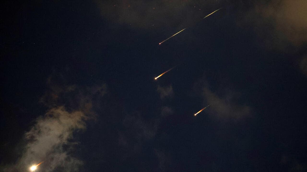Izraeli godet me mbi 50 avionë objektiva të rëndësishme në Iran