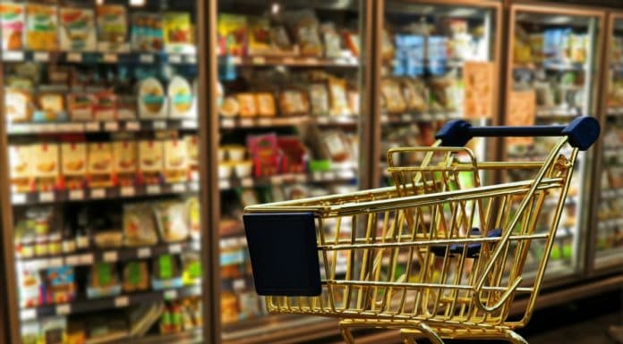 Mërgimtari tenton vjedhje në një market në Llapnasellë, arrestohet nga policia