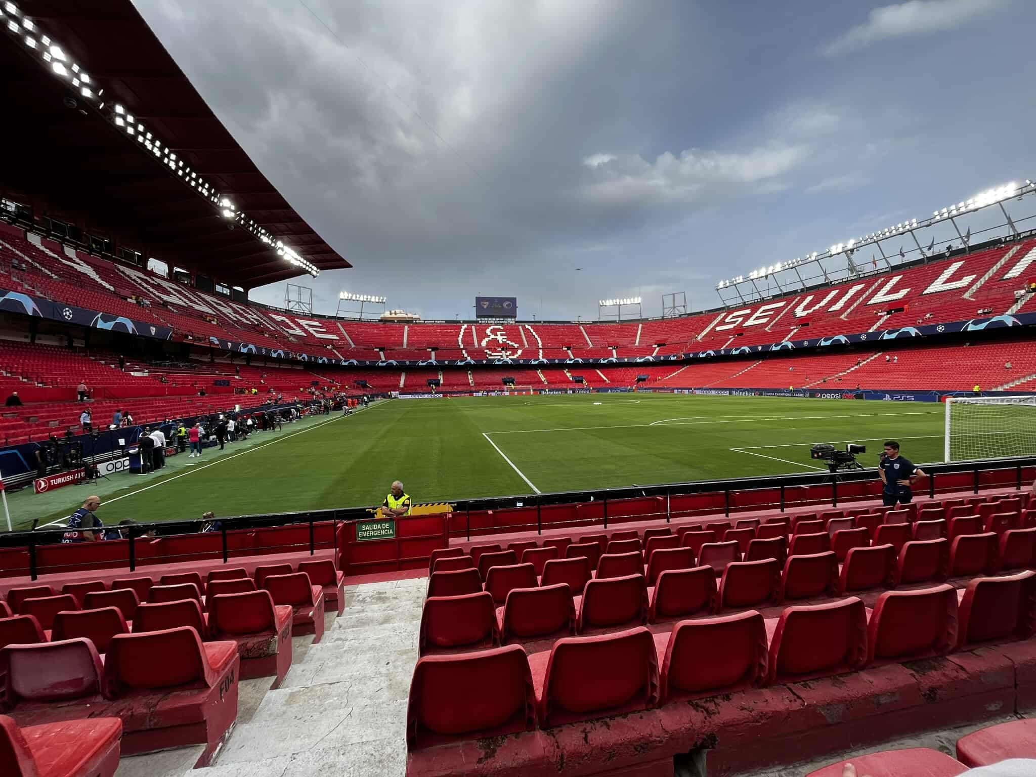 Sevilla arrin 60 milionë nga shitjet: çfarë pritet të ndodhë më pas?