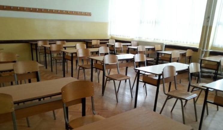 I pakënaqur me notat e fëmijës, prindi dyshohet se kërcënoi mësimdhënësen në Rahovec