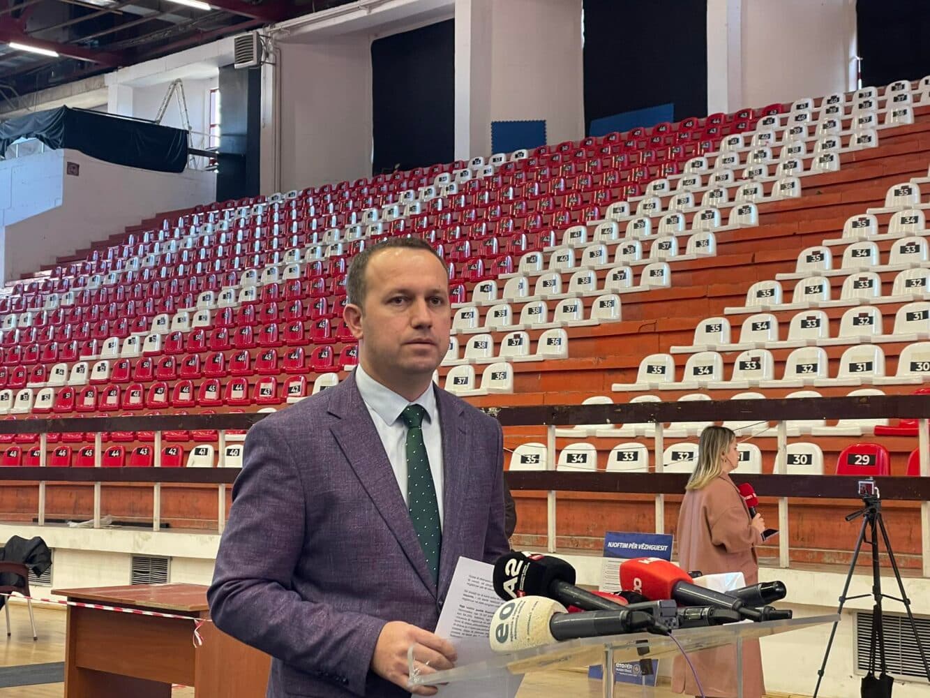 Elezi: Përfundon numërimi i votave për subjektet politike, mbi 84% pjesëmarrje në votimin jashtë Kosovës