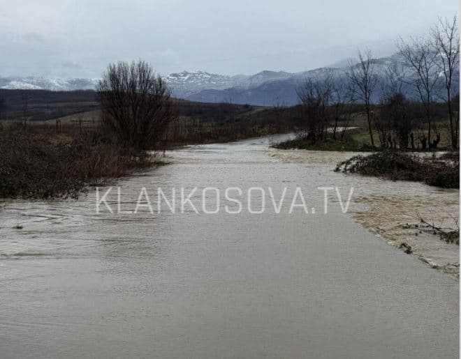 Lumi Toplluha del nga shtrati, vërshohet Samadrexha e Suharekës