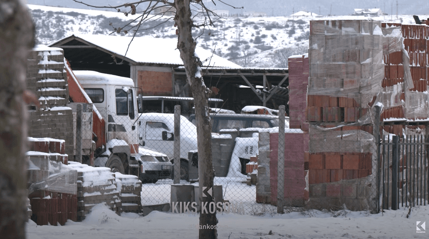 Dyshime serioze: Një kompani me vetëm 40 punëtorë fiton mbi 80 tenderë në vlerë mbi 7 milionë euro (VIDEO)