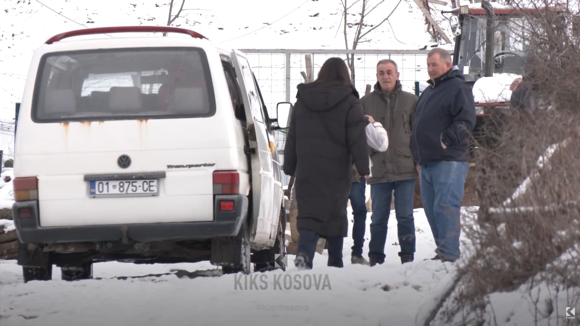 Nervozohet banori: “Për 1 km rrugë, kemi mbet sikur 'Edhe unë jam Kosovë'” (VIDEO)