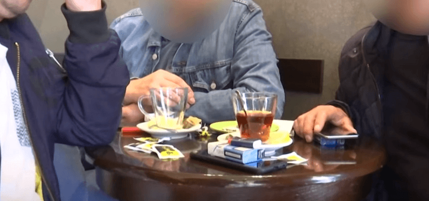 Askush s’ua prish tymin e duhanit, kafenetë në Prishtinë s’e respektojnë ligjin (VIDEO)