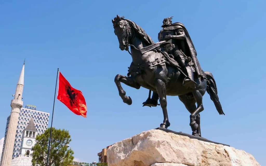 Kurti për Skënderbeun: Figura më e rëndësishme dhe përbashkuese e historisë shqiptare
