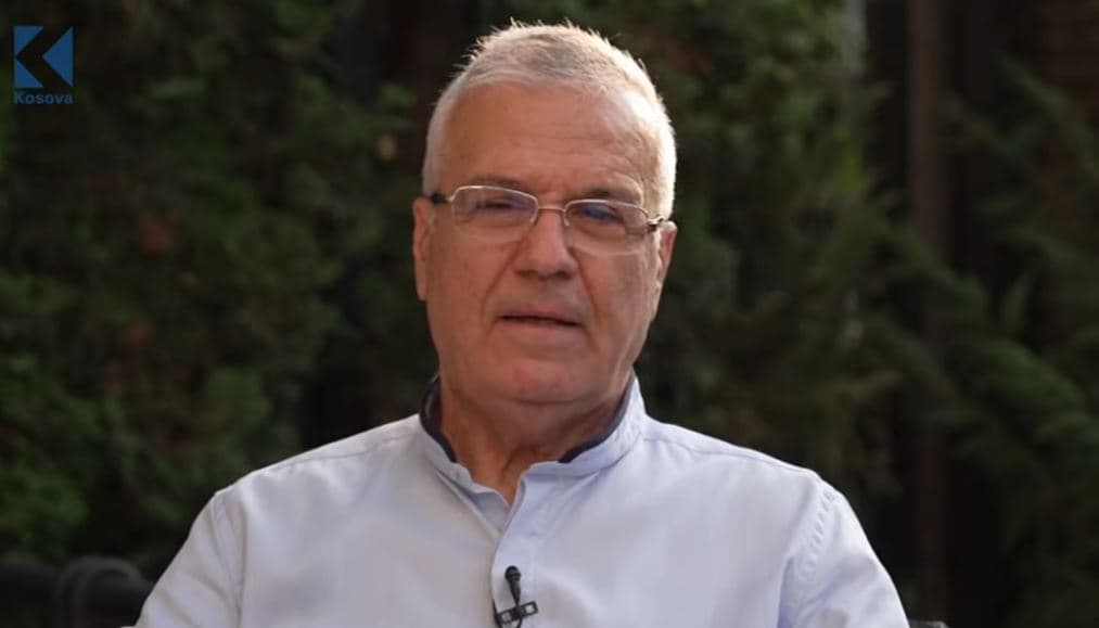 Këngëtari Dani hap zemrën në "Weekend", flet për familjen, miqtë e bashkëpunëtorët (VIDEO)
