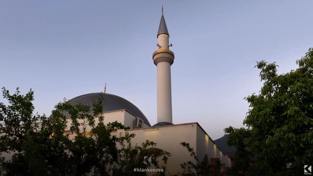 Vidhet arka e xhamisë në Isniq të Deçanit