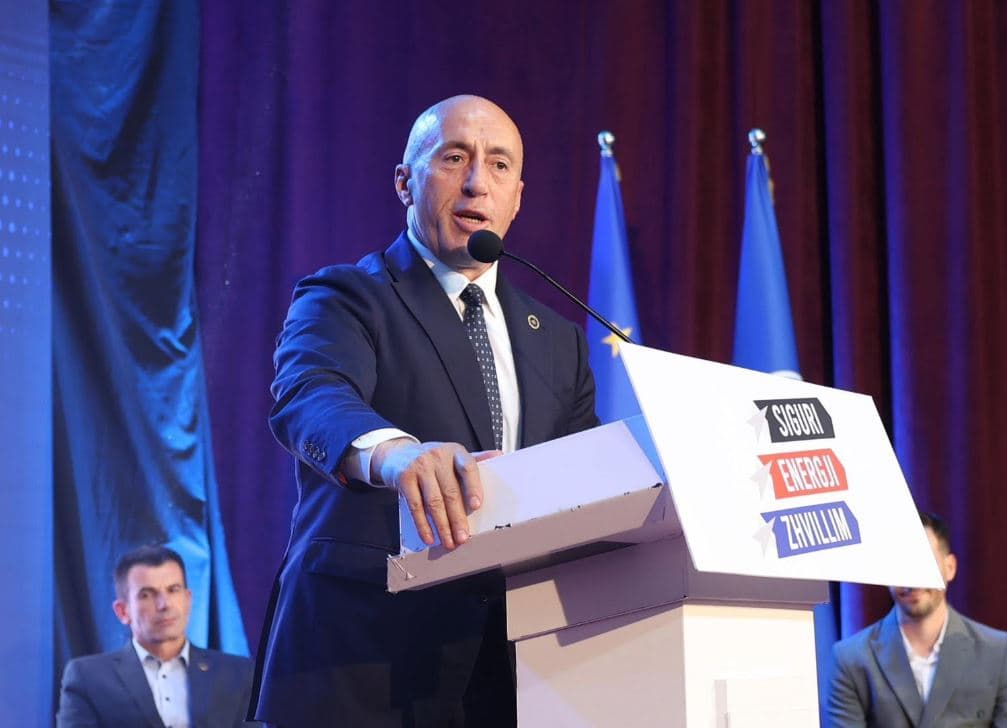 Haradinaj shpërthen ndaj Kurtit: Njerëzit e tij po përgatiten për protesta kundër gazit amerikan