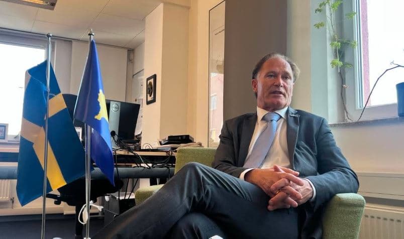 Ambasadori suedez kërkon kompromis, thotë se kriza politike po ndikon negativisht në Kosovë