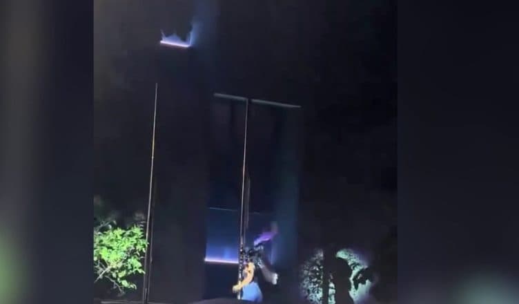 "Akt i turpshëm", reagime të shumta pas heqjes së flamurit izraelit nga protestuesit në Tiranë
