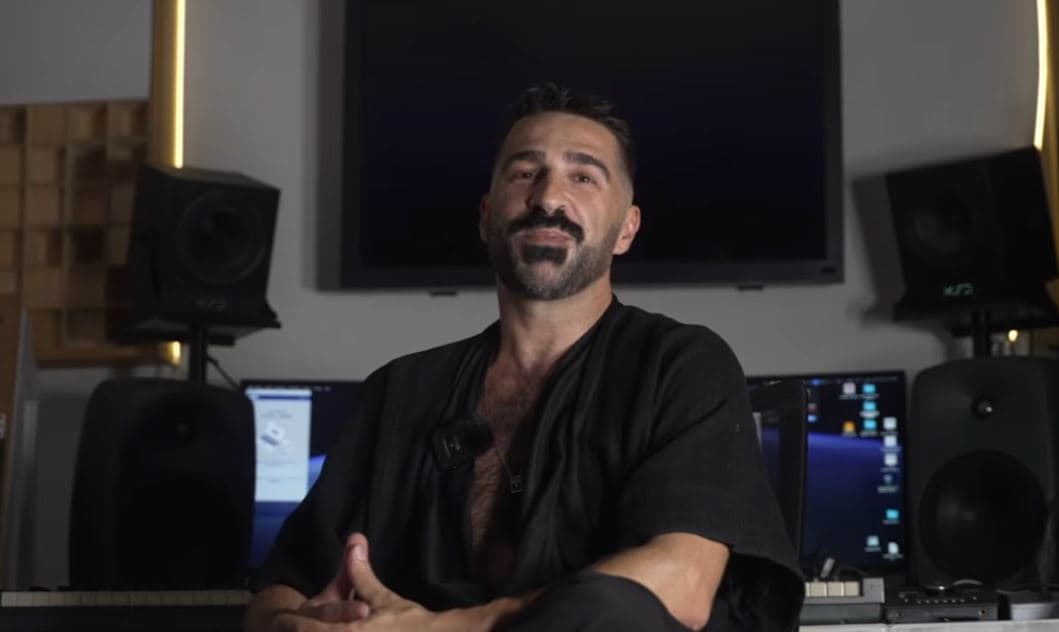 Gjon Karrica surprizon me këngën e re, këndon pak për “Prive” (VIDEO)