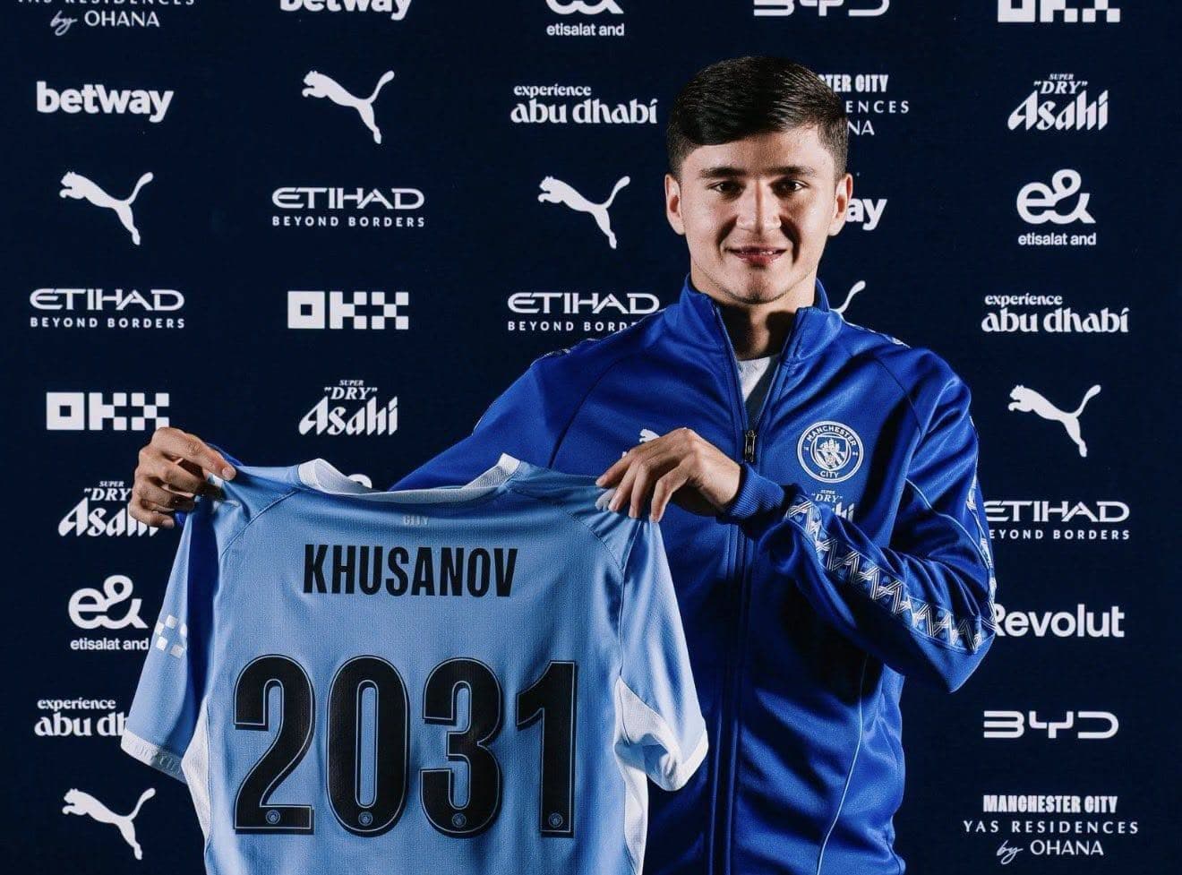 City blindon top mbrojtësin e vet