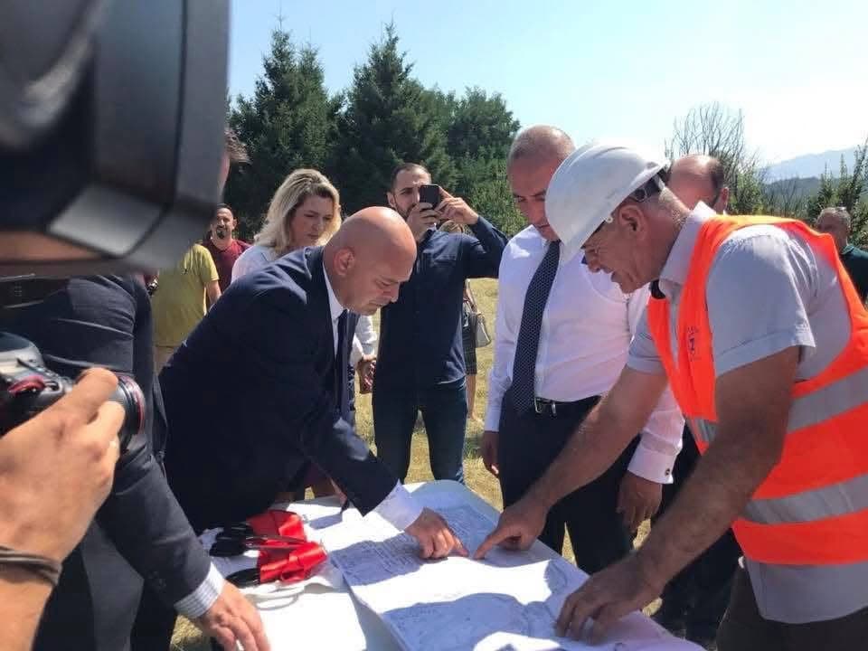 Halilaj: VV po tenton të përvetësojë projektet e Gjakovës, “Bujar Roka” është vizion i Aleancës dhe Gjinit
