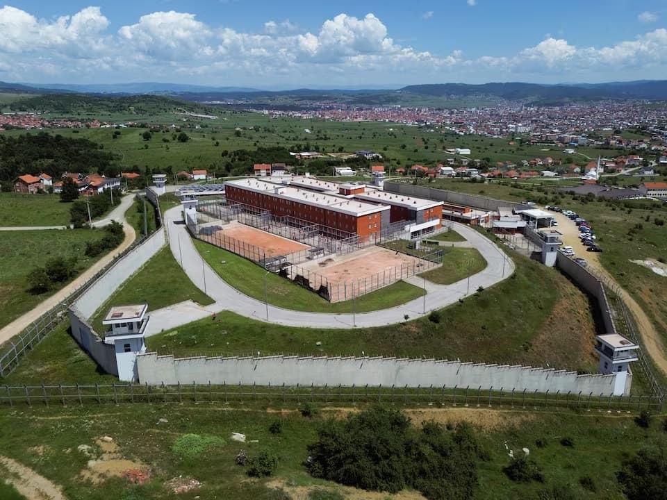 Mbyllet Qendra e Paraburgimit në Gjilan, do t'i jepet Danimarkës për të dënuarit e vet