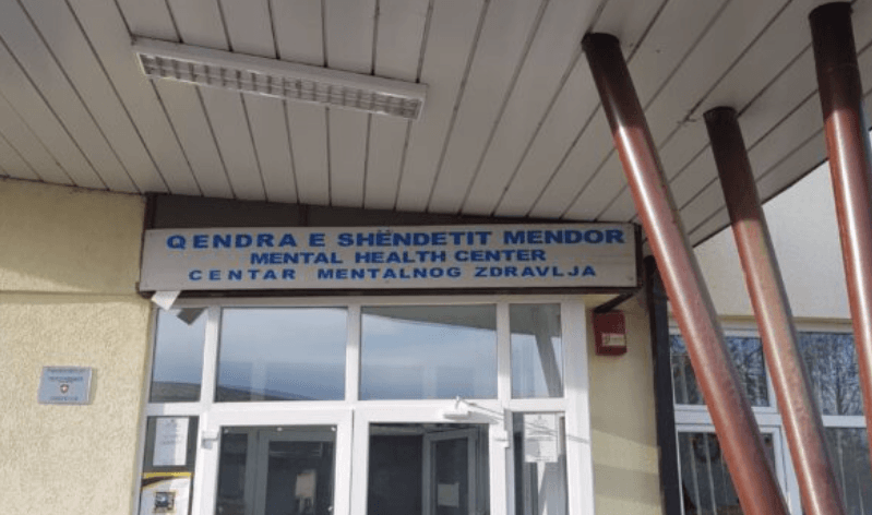 Vdes një pacient në Qendrën e Shëndetit Mendor në Gjilan