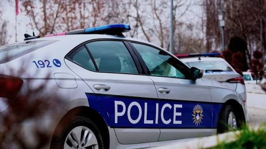 Plagoset aksidentalisht me armën e tij në Viti, policia ia konfiskon pistoletën