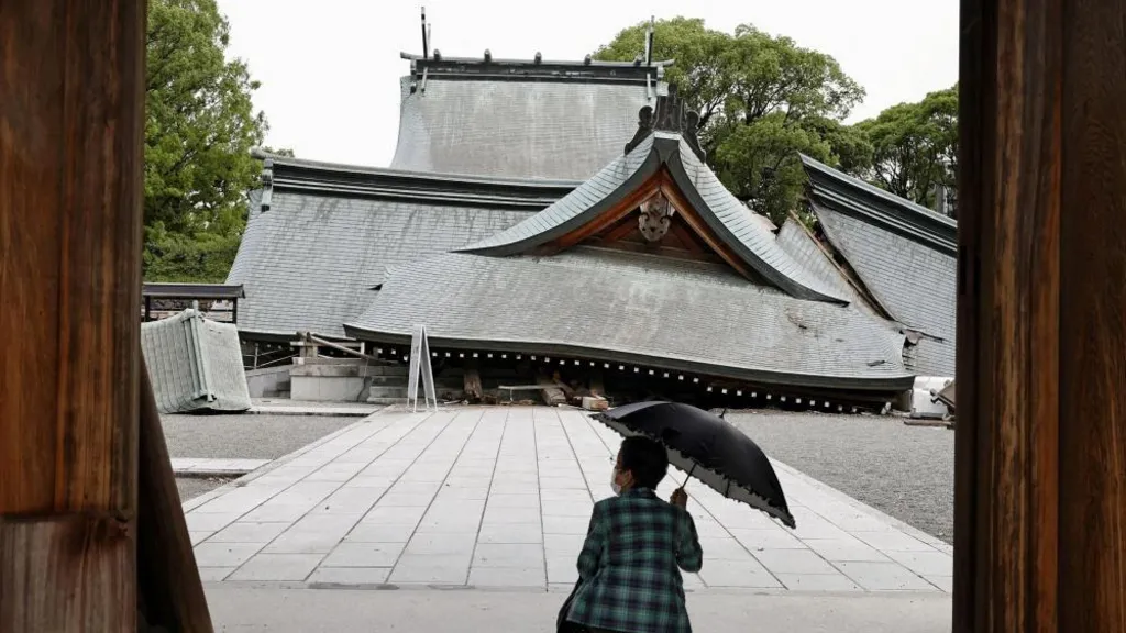 Japonia nuk gjen 'qetësi', mbi 100 pasgoditje lëkundin vendin pas tërmetit vdekjeprurës